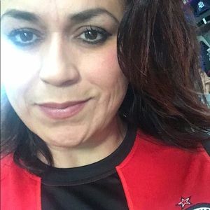 Meet your Posher, Claudia